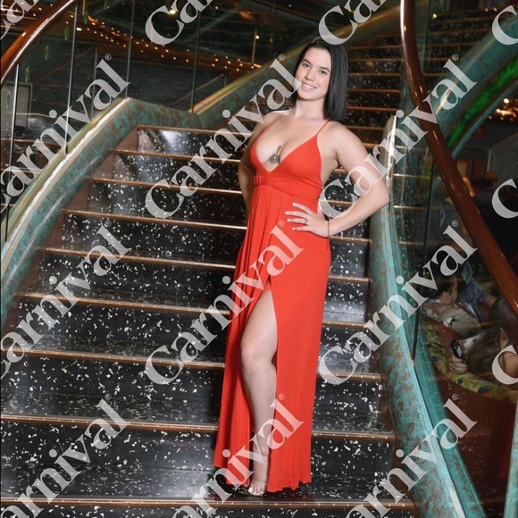 Dresses & Skirts - Dress gala